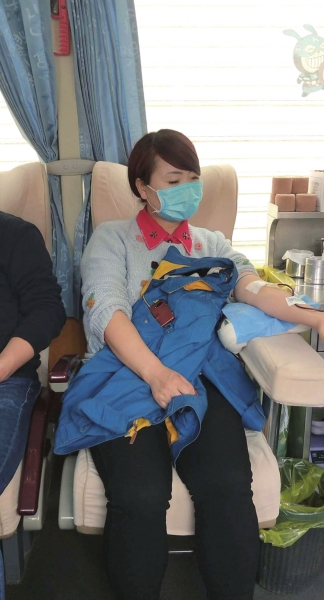 熱血戰(zhàn)疫敬佑生命 蘭州市三家出租車愛(ài)心車隊(duì)義務(wù)獻(xiàn)血