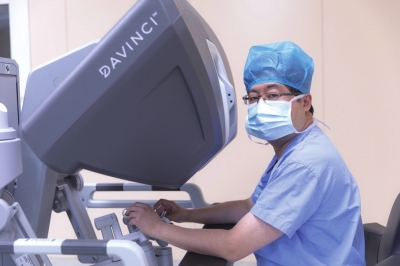 蘭大二院院長王?。捍筢t(yī)精誠“微視野”下可有大作為