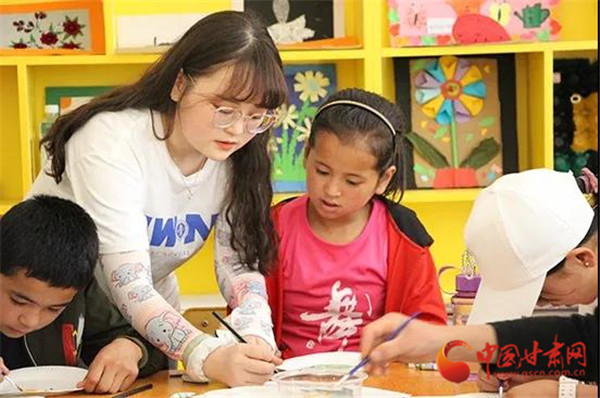 關(guān)愛(ài)山區(qū)的孩子 西北師大學(xué)子在東鄉(xiāng)、會(huì)寧開(kāi)展體育美育浸潤(rùn)行動(dòng)活動(dòng)