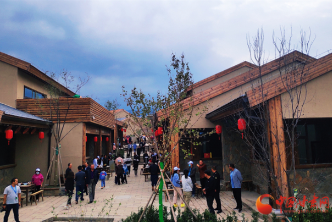 國慶中秋長(zhǎng)假甘肅省累計(jì)接待游客1595萬人次 旅游綜合收入92.6億元