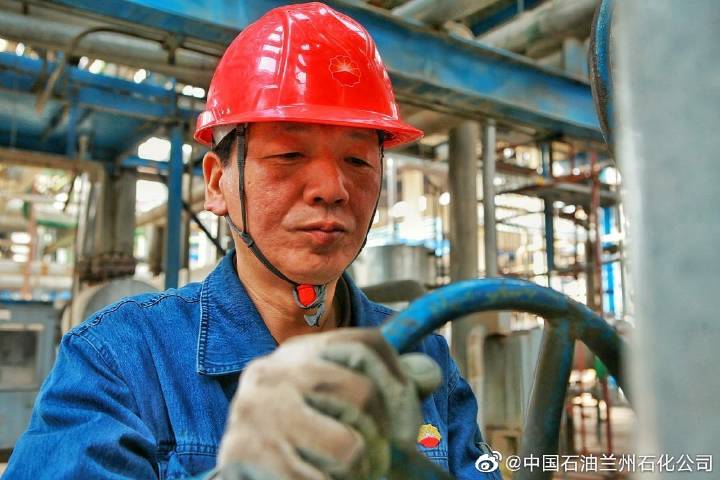 蘭州石化孫青先榮獲全國勞動(dòng)模范榮譽(yù)稱號