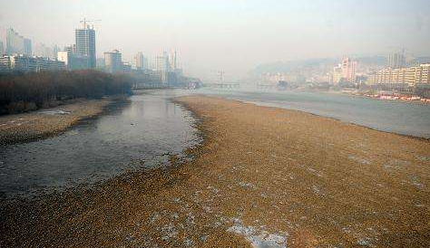 市民：黃河水位大降會不會影響供水？ 水務部門：枯水期流量偏小屬于正?，F(xiàn)象