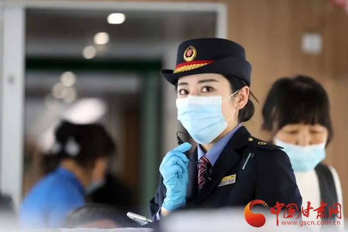 農(nóng)歷小年火車票今起開搶！這些信息你要知道