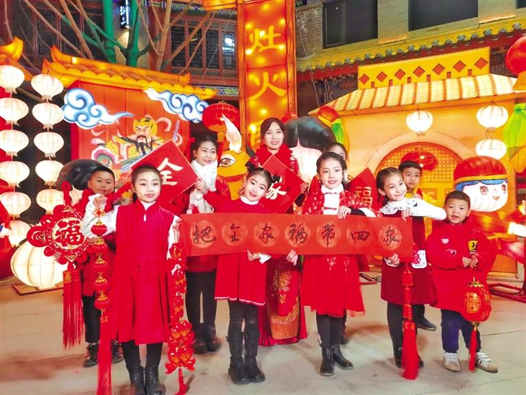 原創(chuàng)音樂電視《全家福》向蘭州市人民拜年！