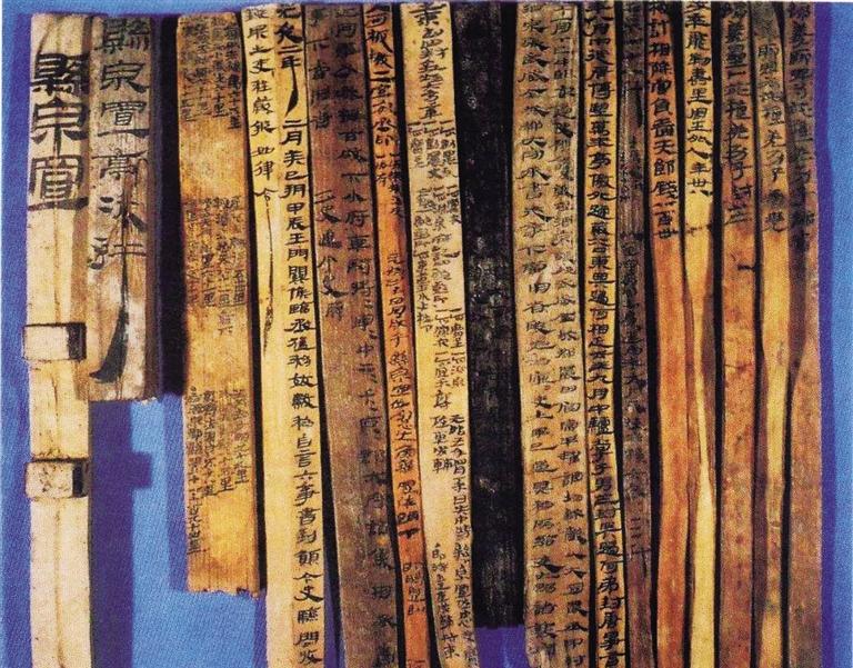 考古專(zhuān)家講述懸泉置發(fā)現(xiàn)故事 何雙全亮相《絲路大講堂》