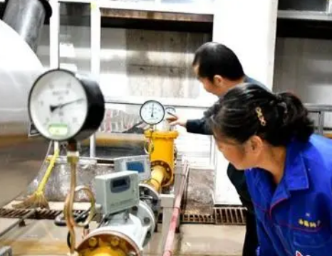 市供熱服務(wù)中心暖心倡議——溫度驟降 供熱站可適度延長供暖時(shí)間