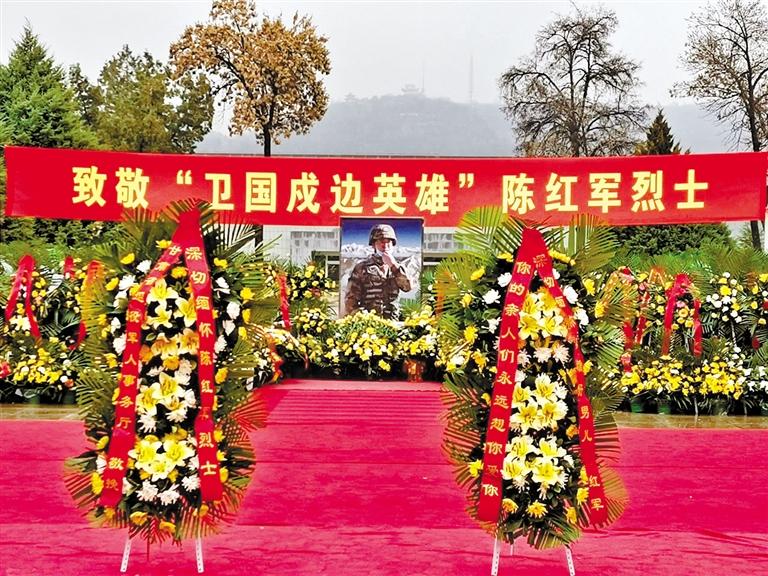 又是一年清明時(shí) 金城嗚咽祭英魂 “紅軍，我們看你來了！”