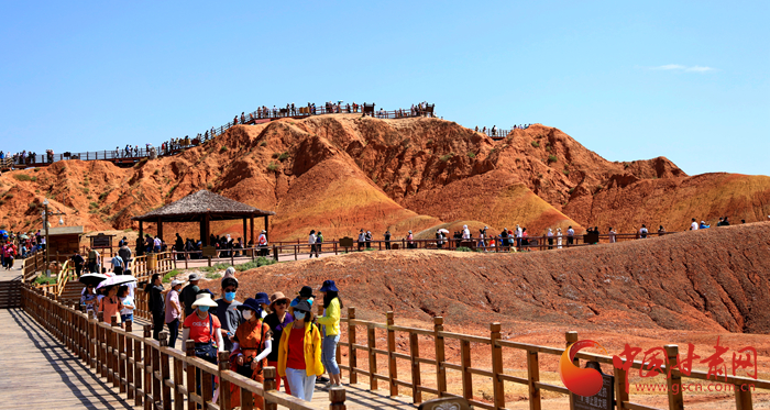 端午假期張掖共接待游客87.05萬人次，實現(xiàn)旅游收入4.64億元