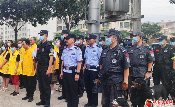 發(fā)現(xiàn)非法飆車“炸街”違法行為 市民可通過(guò)三種方式隨手拍舉報(bào)