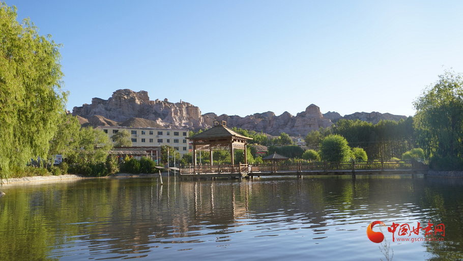 【小康圓夢(mèng)·看甘肅】肅南：鄉(xiāng)村旅游托起百姓富?！敖痫埻搿?>
        </a><em>【小康圓夢(mèng)·看甘肅】肅南：鄉(xiāng)村旅游托起百姓富裕“金飯碗”</em></li>
    <li><a  target=