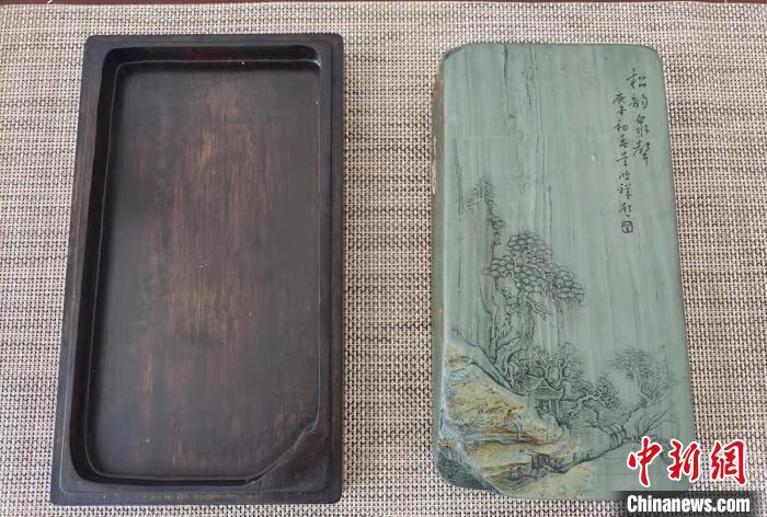 圖為盧保勝為提升洮硯文化內(nèi)涵，制作“一硯一銘、一盒一拓”成品展示?！堟?攝
