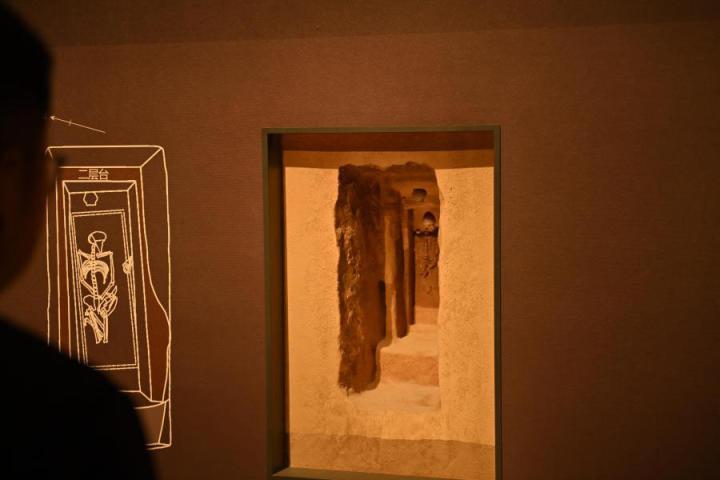 張家川縣馬家塬車(chē)輿博物館展陳的馬家塬遺址出土文物。李亞龍 攝